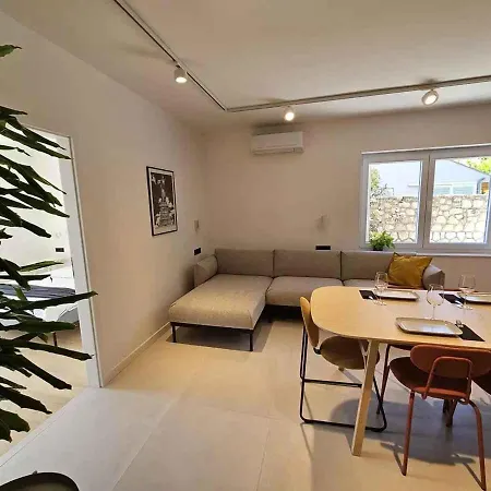 Apartment Near In 45030 Crikvenica